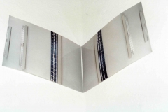 kunstgruppe GOTTLIEB, Schule des Entdeckens, Standort 1 von 6, Galerie der Künste 3. Etage, Gesamtrauminstallation, Detail, Wandinstallation Foto: © KGGB