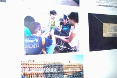 Gesamtrauminstallationen im Hafthaus Herne von kunstgruppe GOTTLIEB, Dokumentationsinstallation Find The Net, Foto: © KGGB