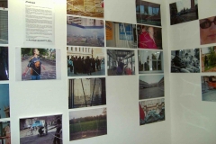 Gesamtrauminstallationen im Hafthaus Herne von kunstgruppe GOTTLIEB, Dokumentationsinstallation Find The Net, Foto: © KGGB