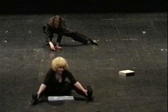 kunstgruppe GOTTLIEB mit ihrem Werk Erben der Gegenwart im Hebbel Theater Berlin, Foto: Archiv © KGGB