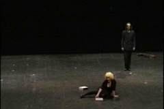 kunstgruppe GOTTLIEB mit ihrem Werk Erben der Gegenwart im Hebbel Theater Berlin, Foto: Archiv © KGGB