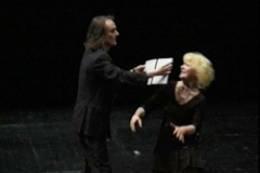 kunstgruppe GOTTLIEB mit ihrem Werk Erben der Gegenwart im Hebbel Theater Berlin, Foto: Archiv © KGGB