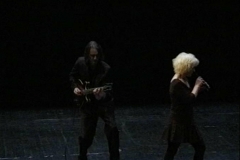 kunstgruppe GOTTLIEB mit ihrem Werk Erben der Gegenwart im Hebbel Theater Berlin, Foto: Archiv © KGGB