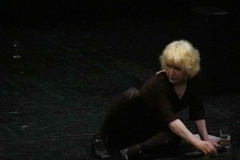 kunstgruppe GOTTLIEB mit ihrem Werk Erben der Gegenwart im Hebbel Theater Berlin, Foto: Archiv © KGGB