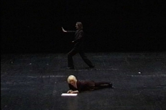 kunstgruppe GOTTLIEB mit ihrem Werk Erben der Gegenwart im Hebbel Theater Berlin, Foto: Archiv © KGGB