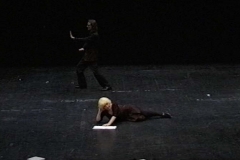 kunstgruppe GOTTLIEB mit ihrem Werk Erben der Gegenwart im Hebbel Theater Berlin, Foto: Archiv © KGGB