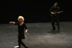 kunstgruppe GOTTLIEB mit ihrem Werk Erben der Gegenwart im Hebbel Theater Berlin, Foto: Archiv © KGGB