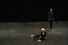 kunstgruppe GOTTLIEB mit ihrem Werk Erben der Gegenwart im Hebbel Theater Berlin, Foto: Archiv © KGGB