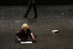 kunstgruppe GOTTLIEB mit ihrem Werk Erben der Gegenwart im Hebbel Theater Berlin, Foto: Archiv © KGGB