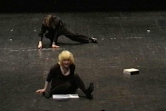 kunstgruppe GOTTLIEB mit ihrem Werk Erben der Gegenwart im Hebbel Theater Berlin, Foto: Archiv © KGGB