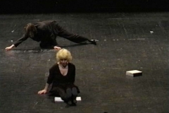 kunstgruppe GOTTLIEB mit ihrem Werk Erben der Gegenwart im Hebbel Theater Berlin, Foto: Archiv © KGGB