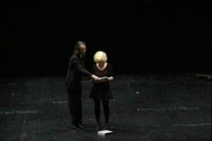 kunstgruppe GOTTLIEB mit ihrem Werk Erben der Gegenwart im Hebbel Theater Berlin, Foto: Archiv © KGGB