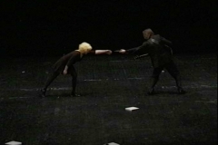 kunstgruppe GOTTLIEB mit ihrem Werk Erben der Gegenwart im Hebbel Theater Berlin, Foto: Archiv © KGGB